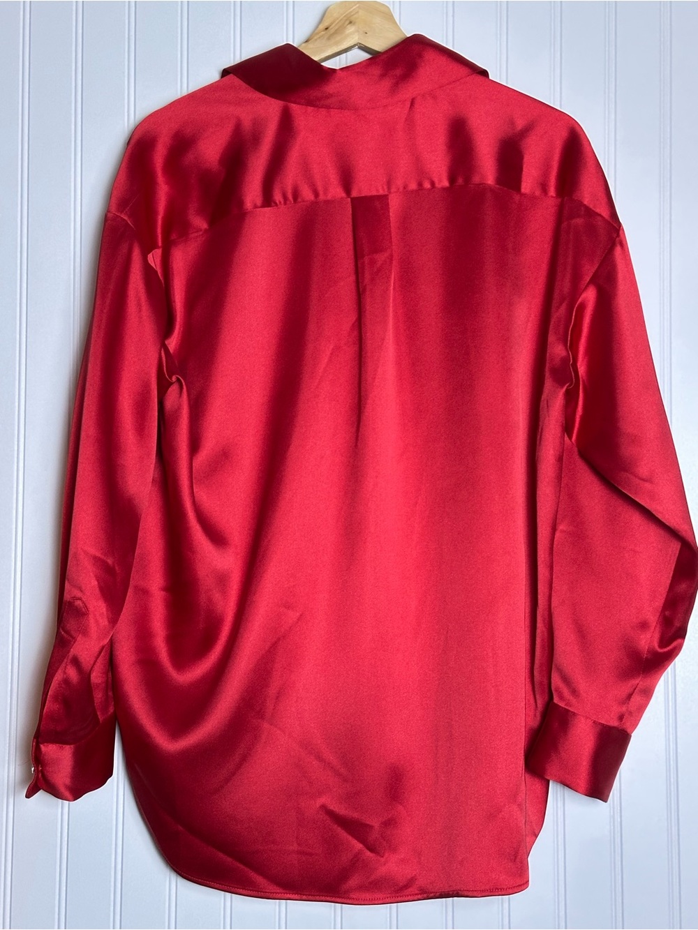 Gianni Bini Red Cherry Satin Button-Down Long Sleeves Shirt Satin Oversized - Picture 7 of 11